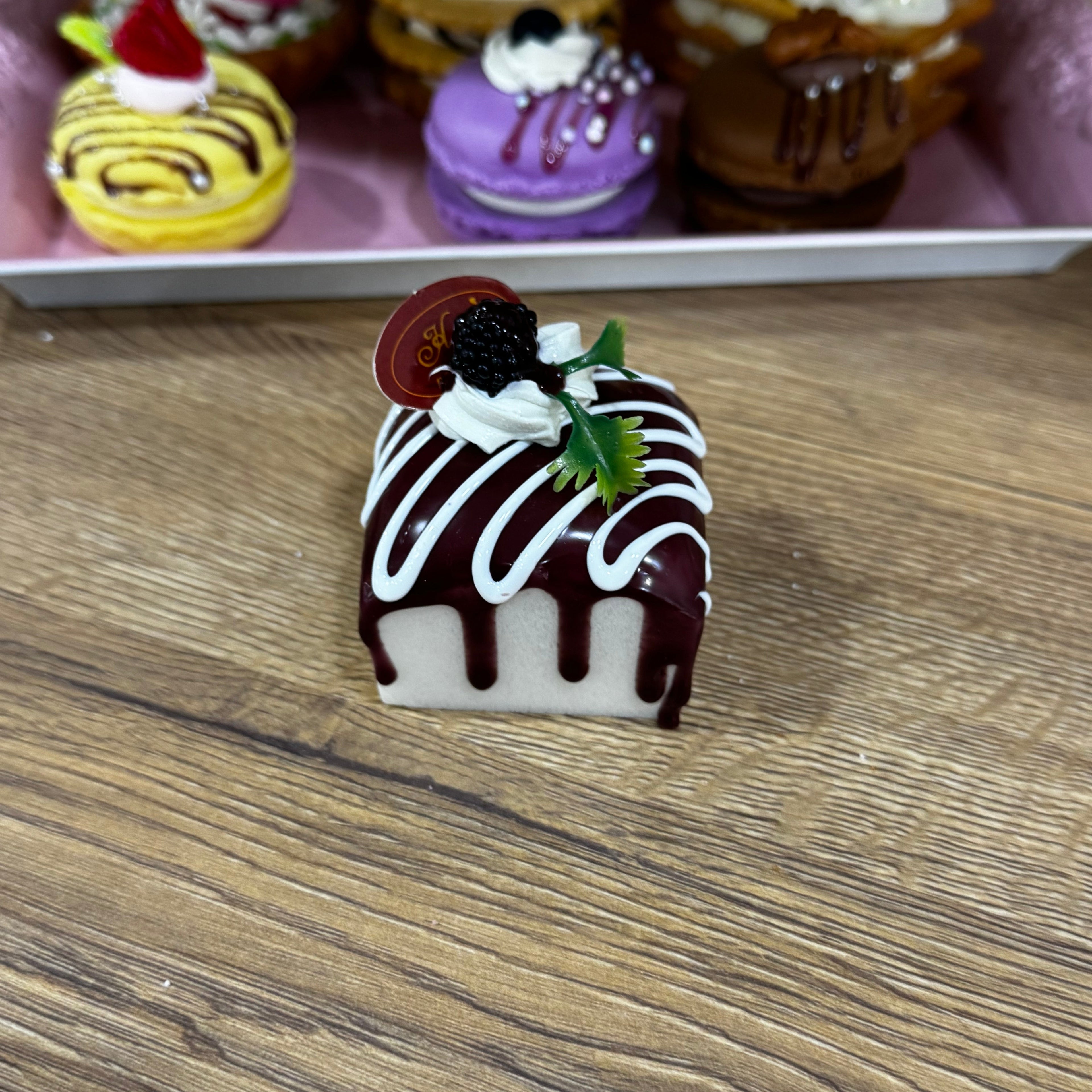 Dolcetti finti disponibili in varie forme e colori