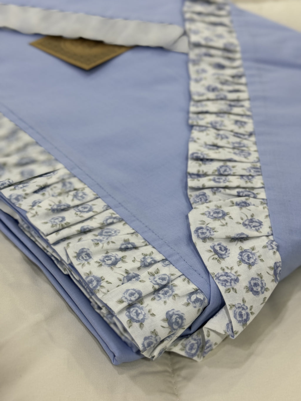 Completo lenzuola matrimoniale "Primavera" con frill a fiorellini