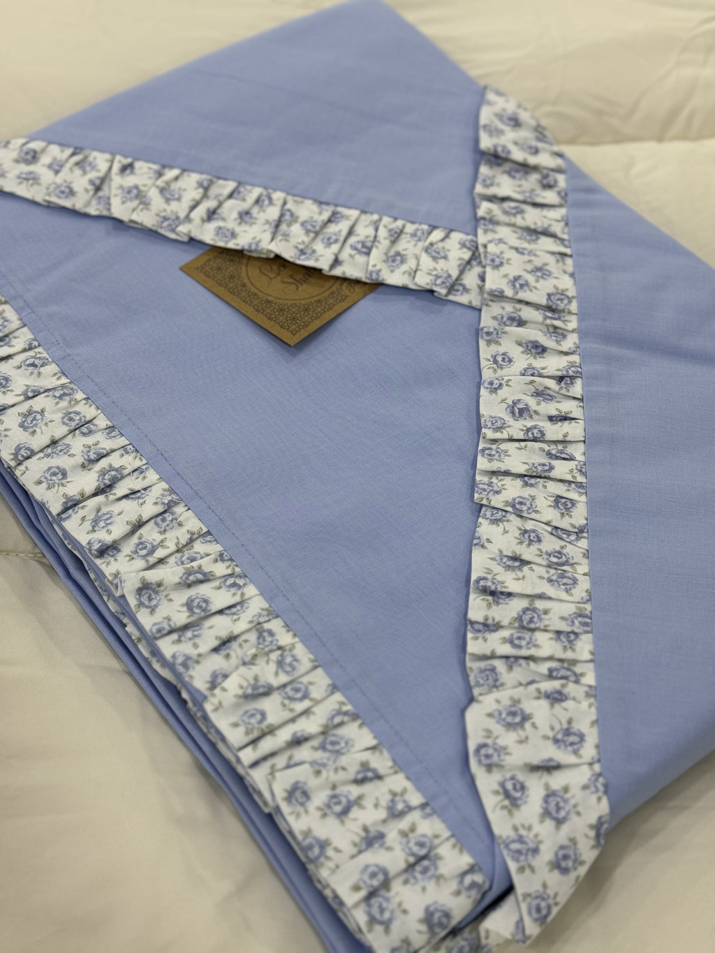 Completo lenzuola matrimoniale "Primavera" con frill a fiorellini
