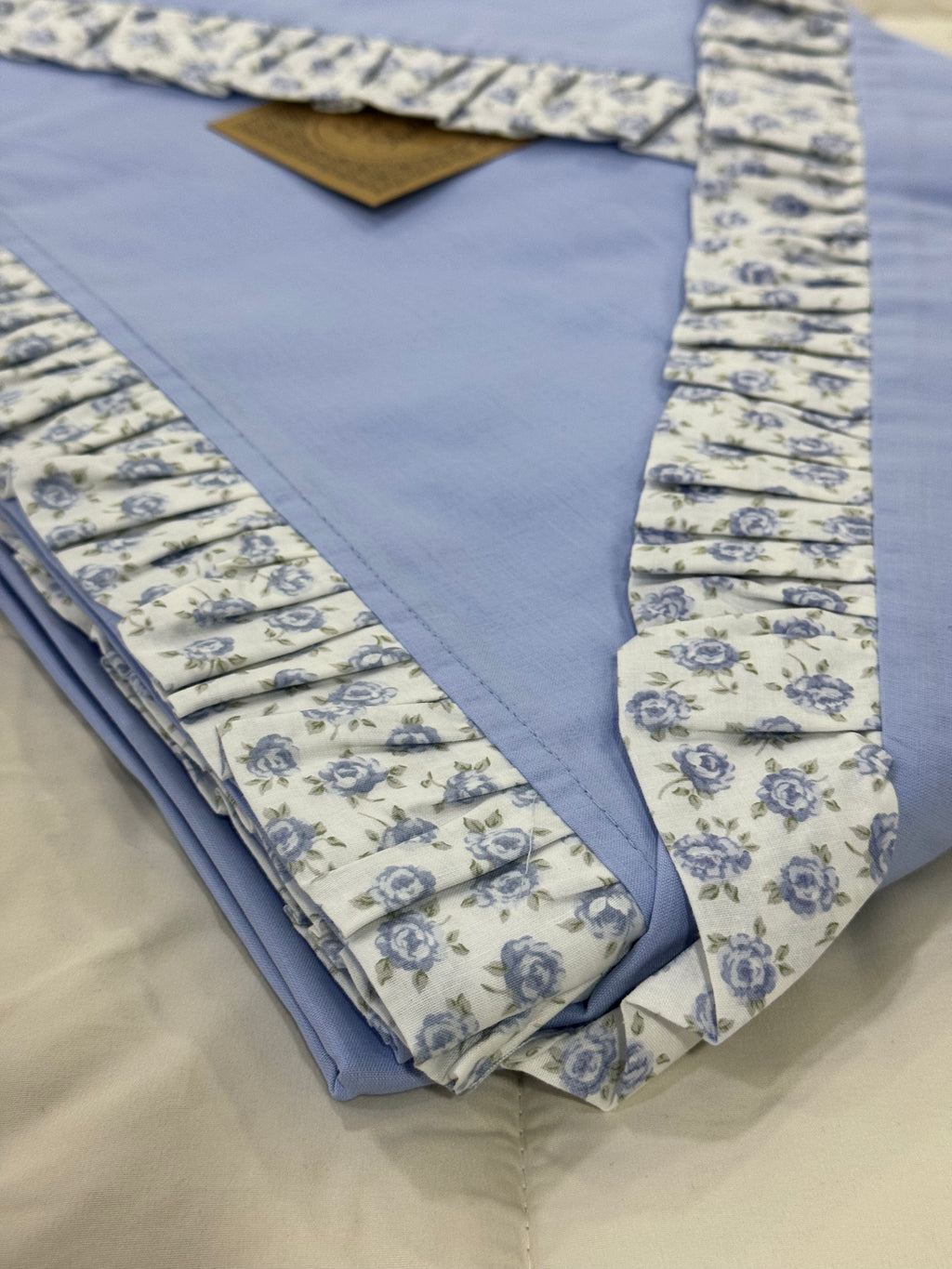 Completo lenzuola matrimoniale "Primavera" con frill a fiorellini