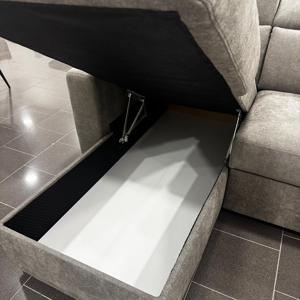 Divano con Penisola a Contenitore Intercambiabile – Made in Italy