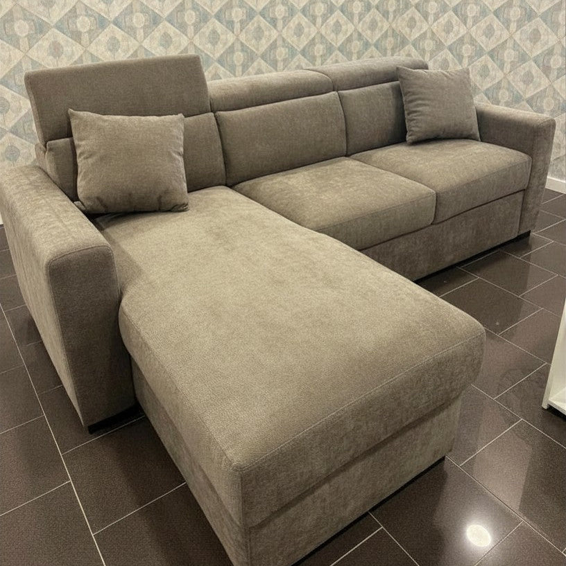 Divano con Penisola a Contenitore Intercambiabile – Made in Italy