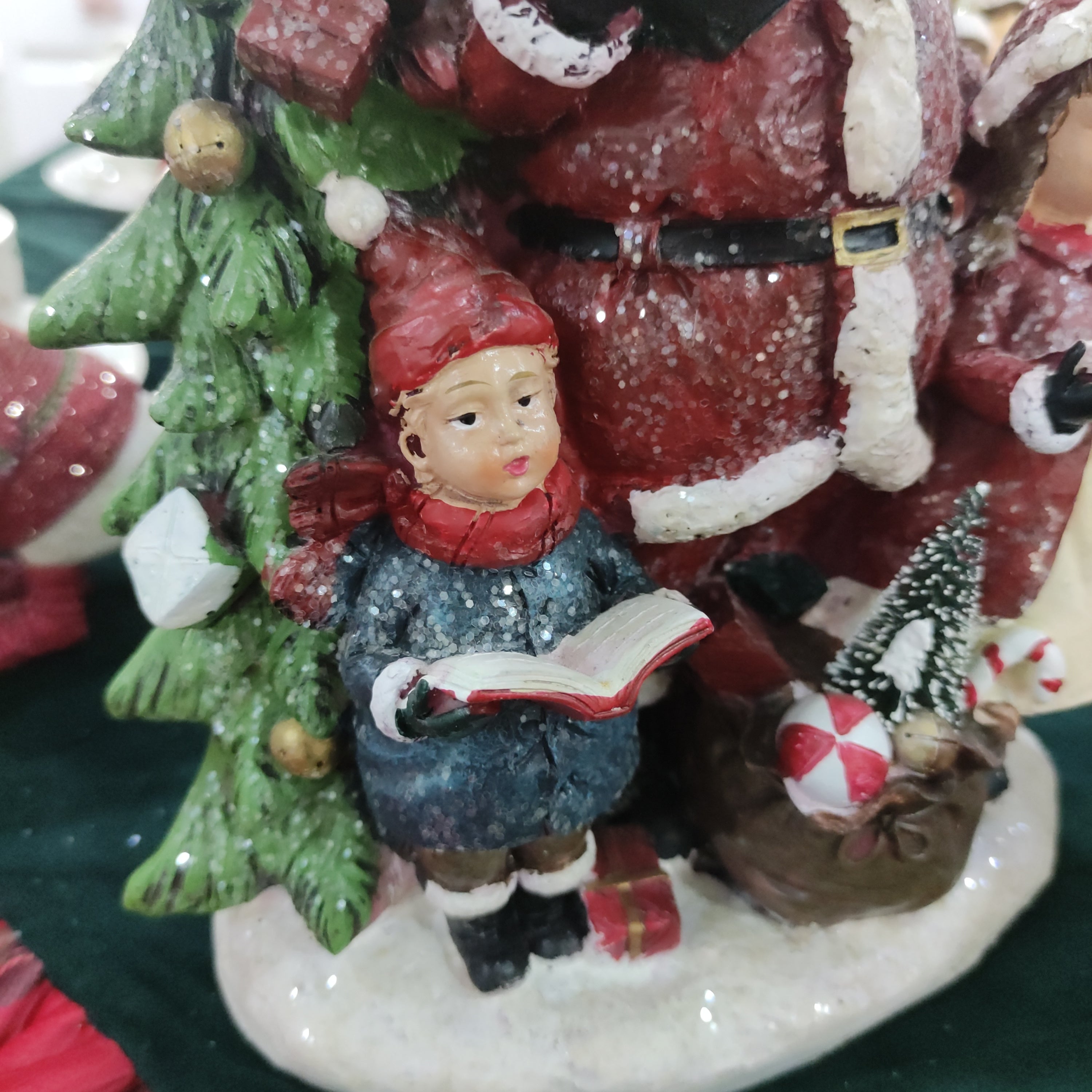 Decorazione natalizia Statuina Babbo Natale con bambini