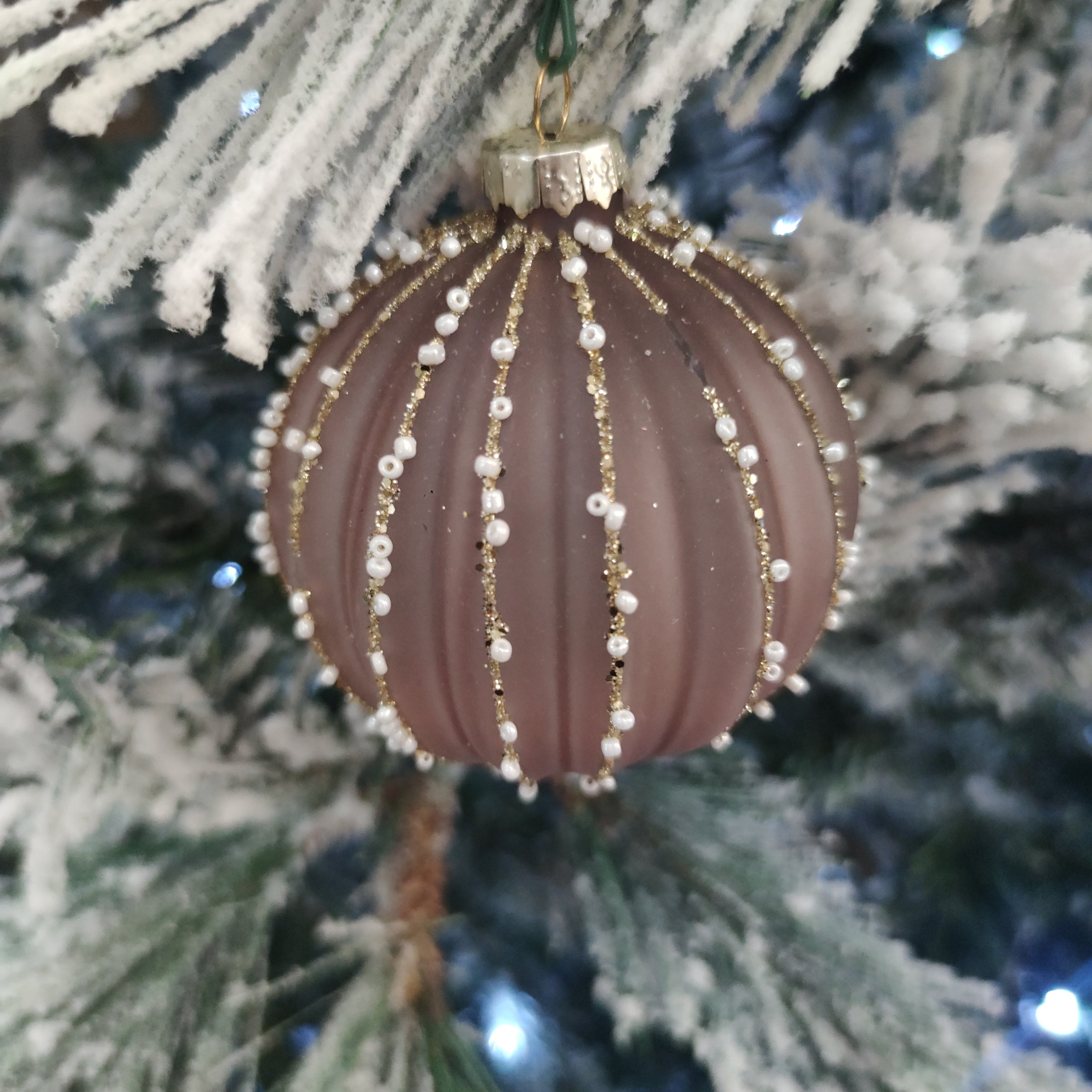 Pallina di Natale in Vetro Decorata a Mano – Rosa Antico