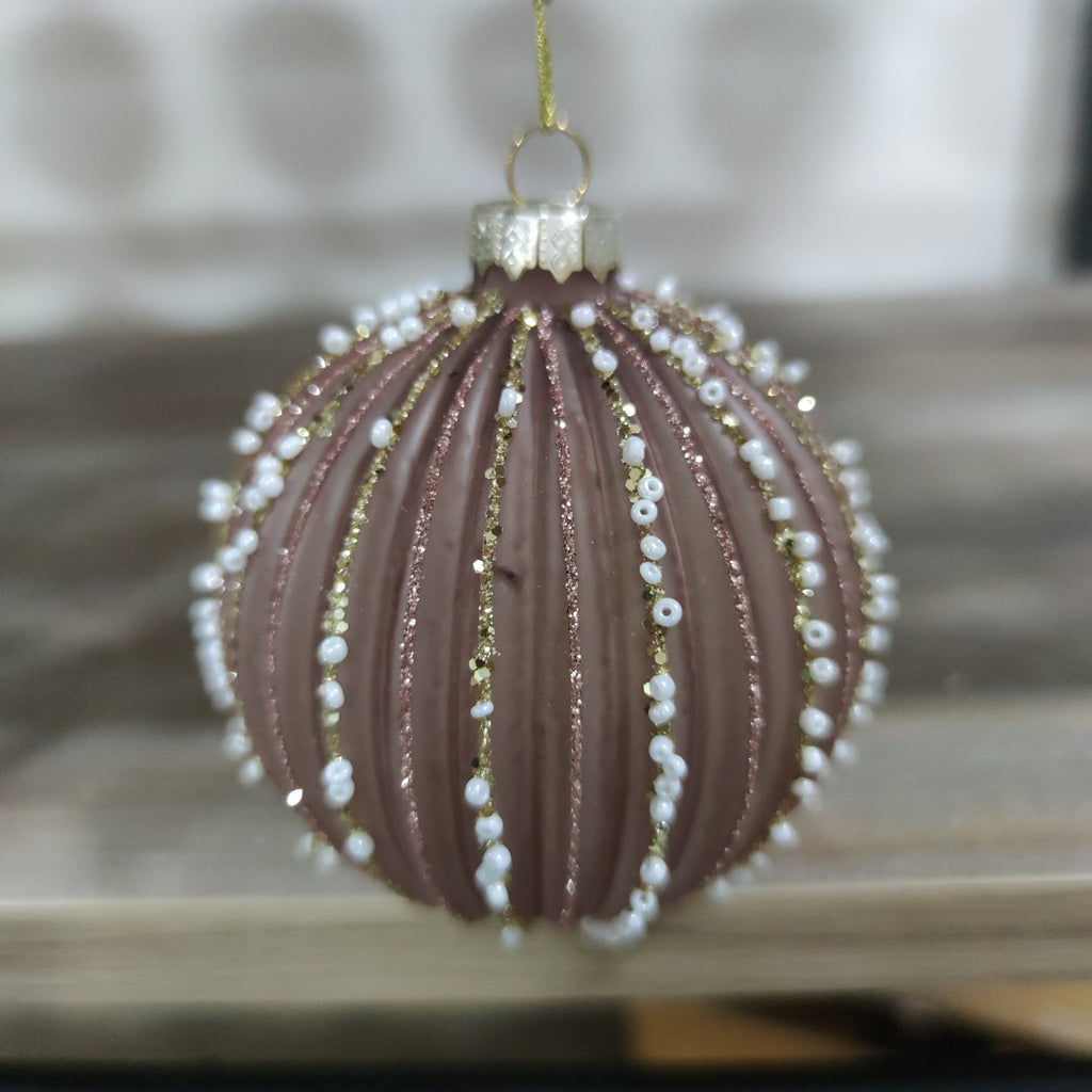 Pallina di Natale in Vetro Decorata a Mano – Rosa Antico