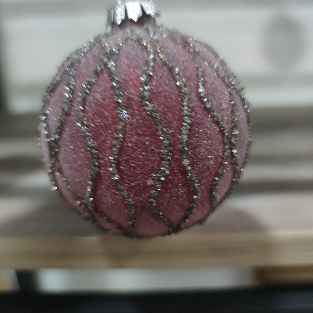 Pallina di vetro decorata a mano stile vintage