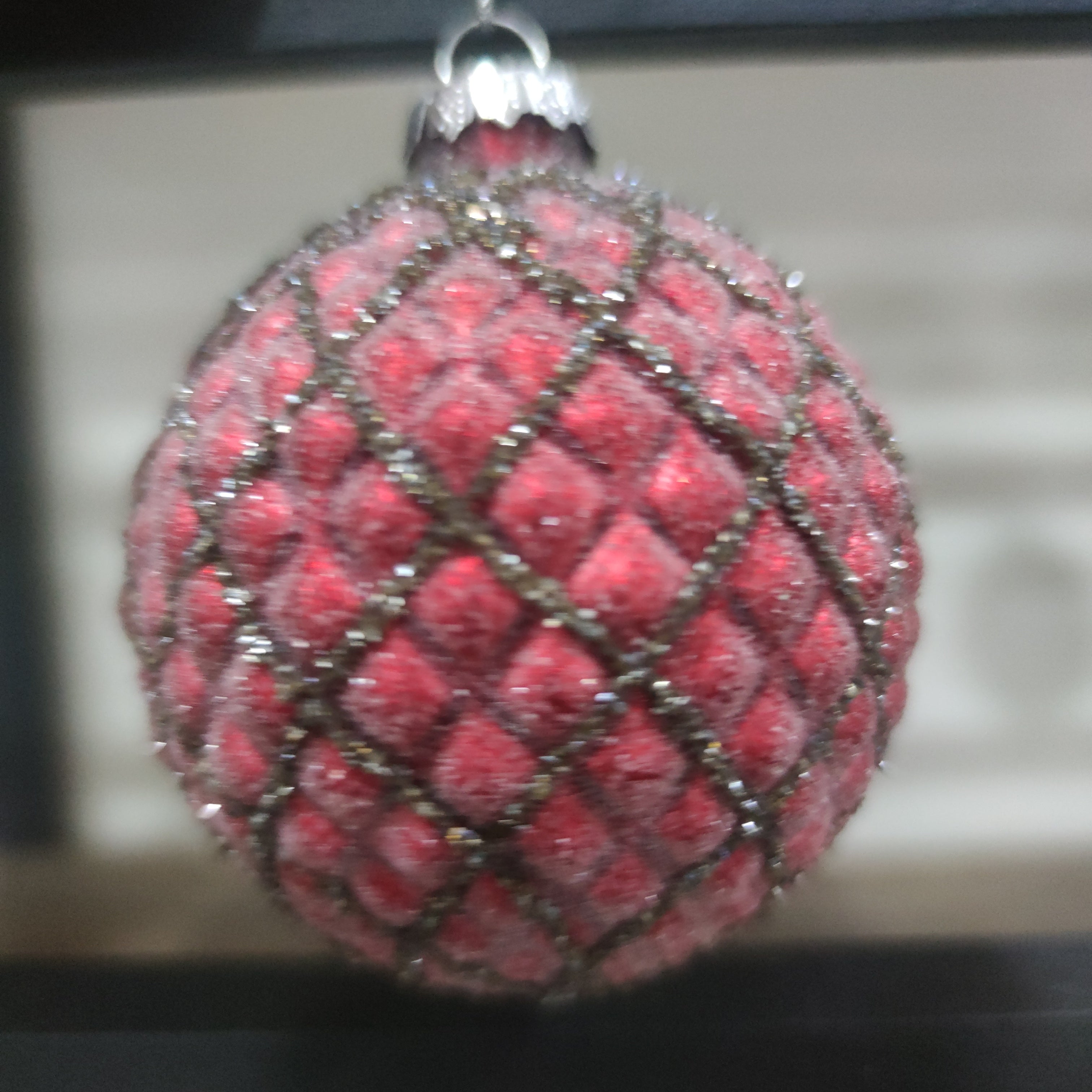Pallina di vetro decorata a mano stile vintage