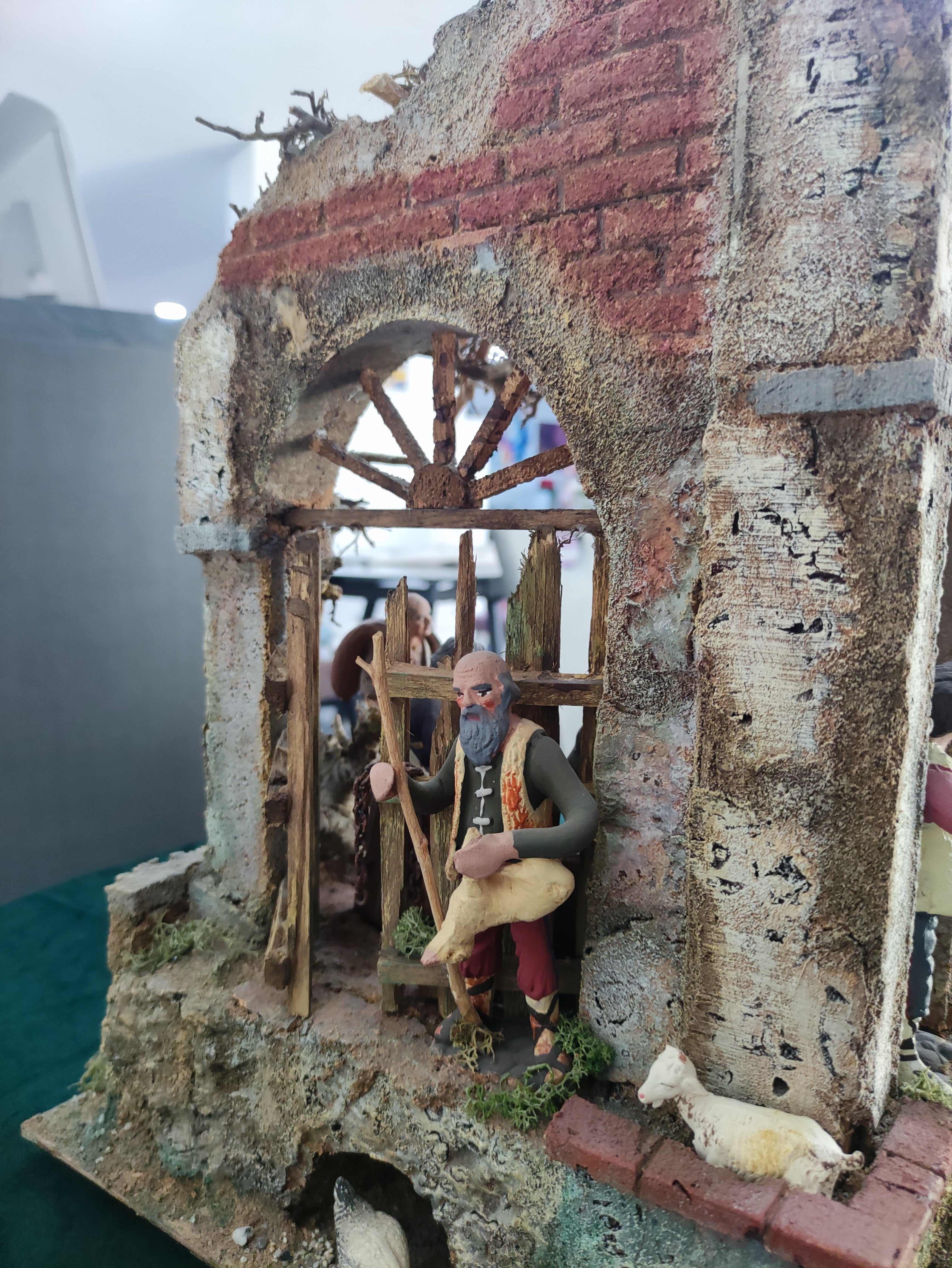 Presepe 360° con pastori in terracotta